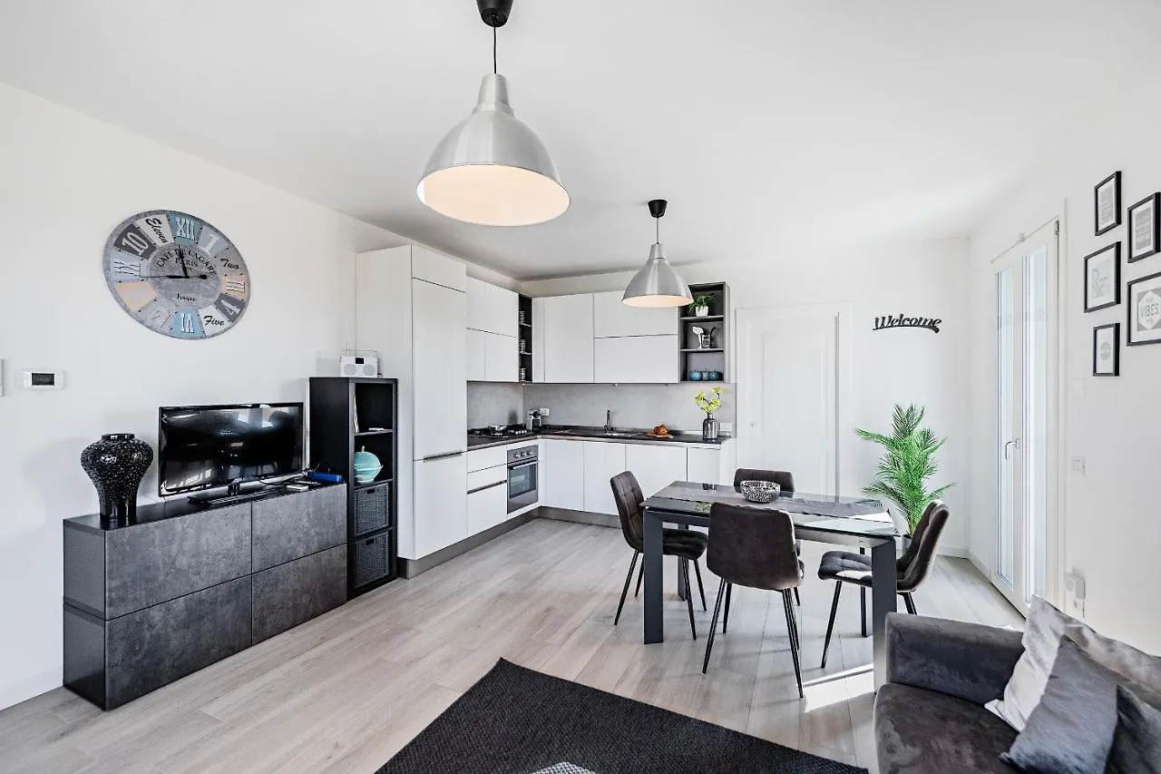 Le Mele 35 Apartment By Wonderful Italy Castel Venzago 0*,  Italy